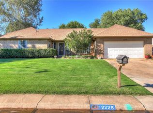 2225 Cottonwood Rd, Norman, OK 73071