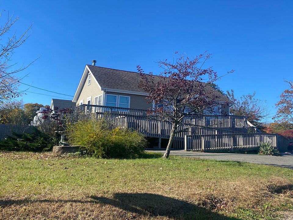 2nd image of 446 Riviera Dr
