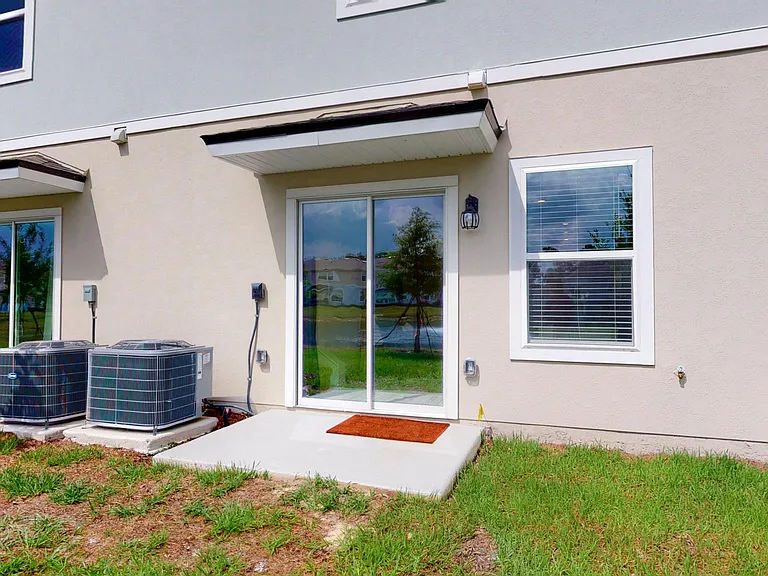 66 Pomona Way — Photo 32