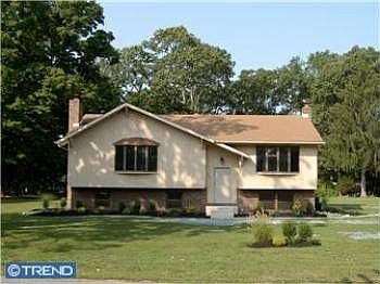 1st image of 157 Railroad Ave