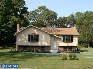 157 Railroad Ave, Franklinville, NJ 08322