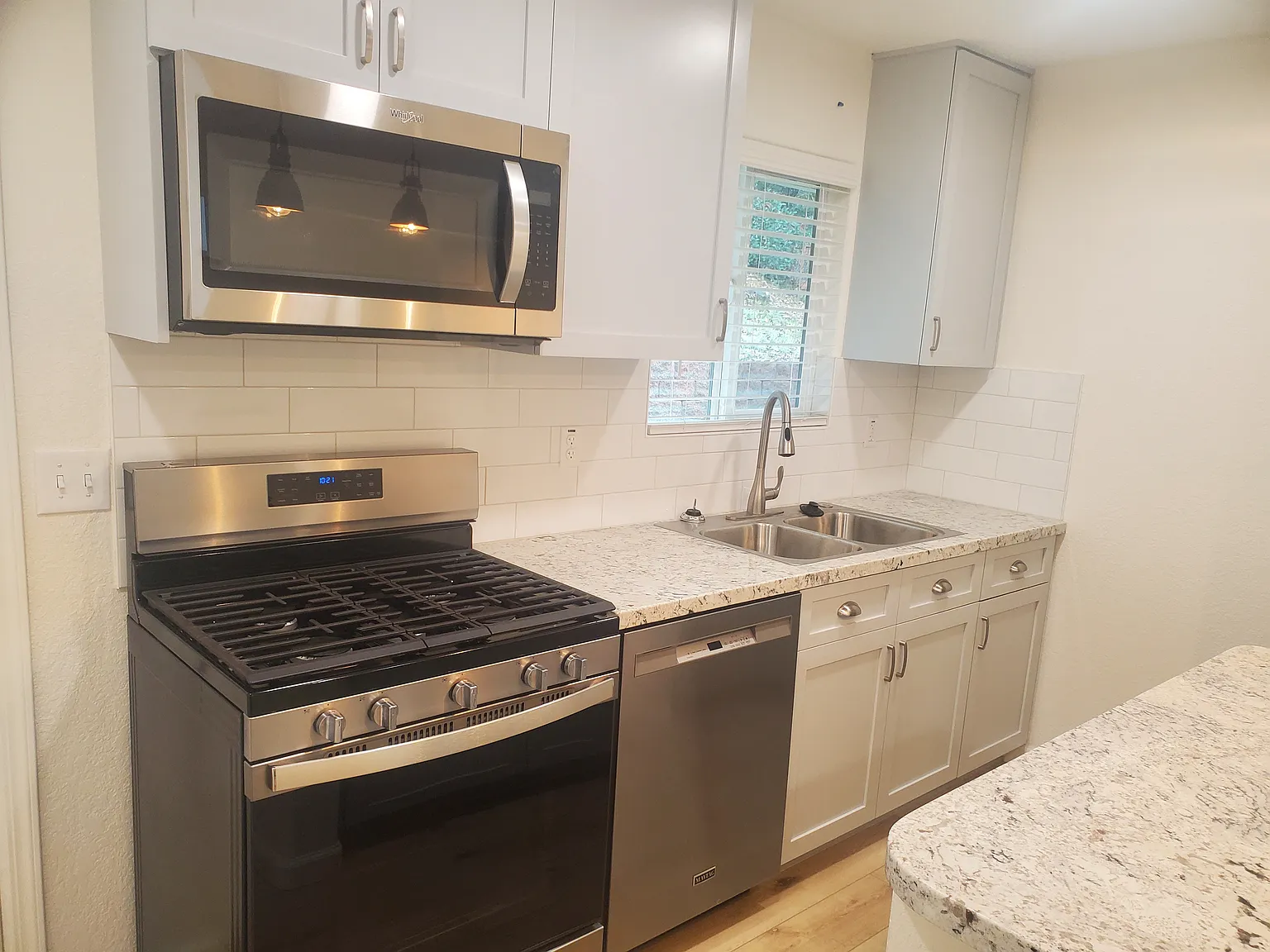 4102 Karl Dr — Photo 2