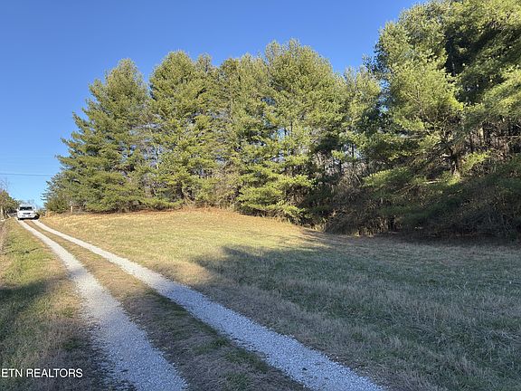 2nd image of 1811 James Ferry Rd