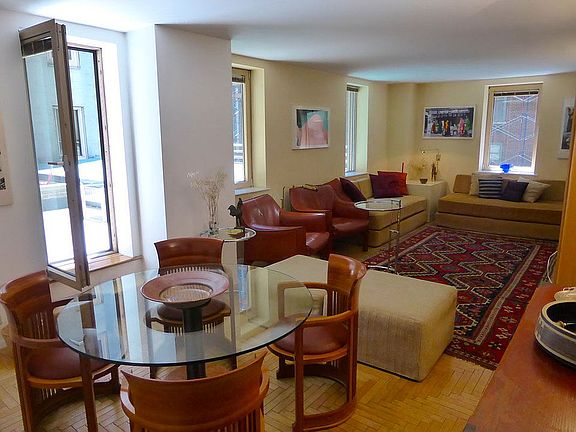 3rd image of 106 Central Park S APT 4J