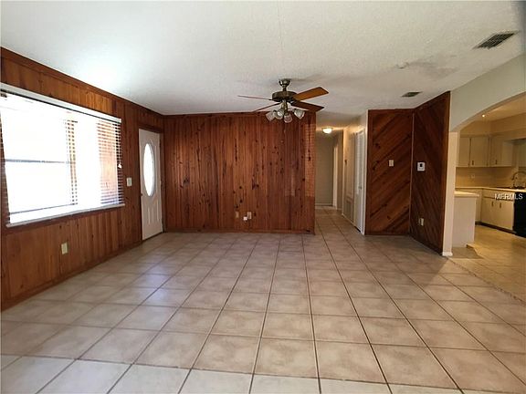 4th image of 14116 Newcomb Ave