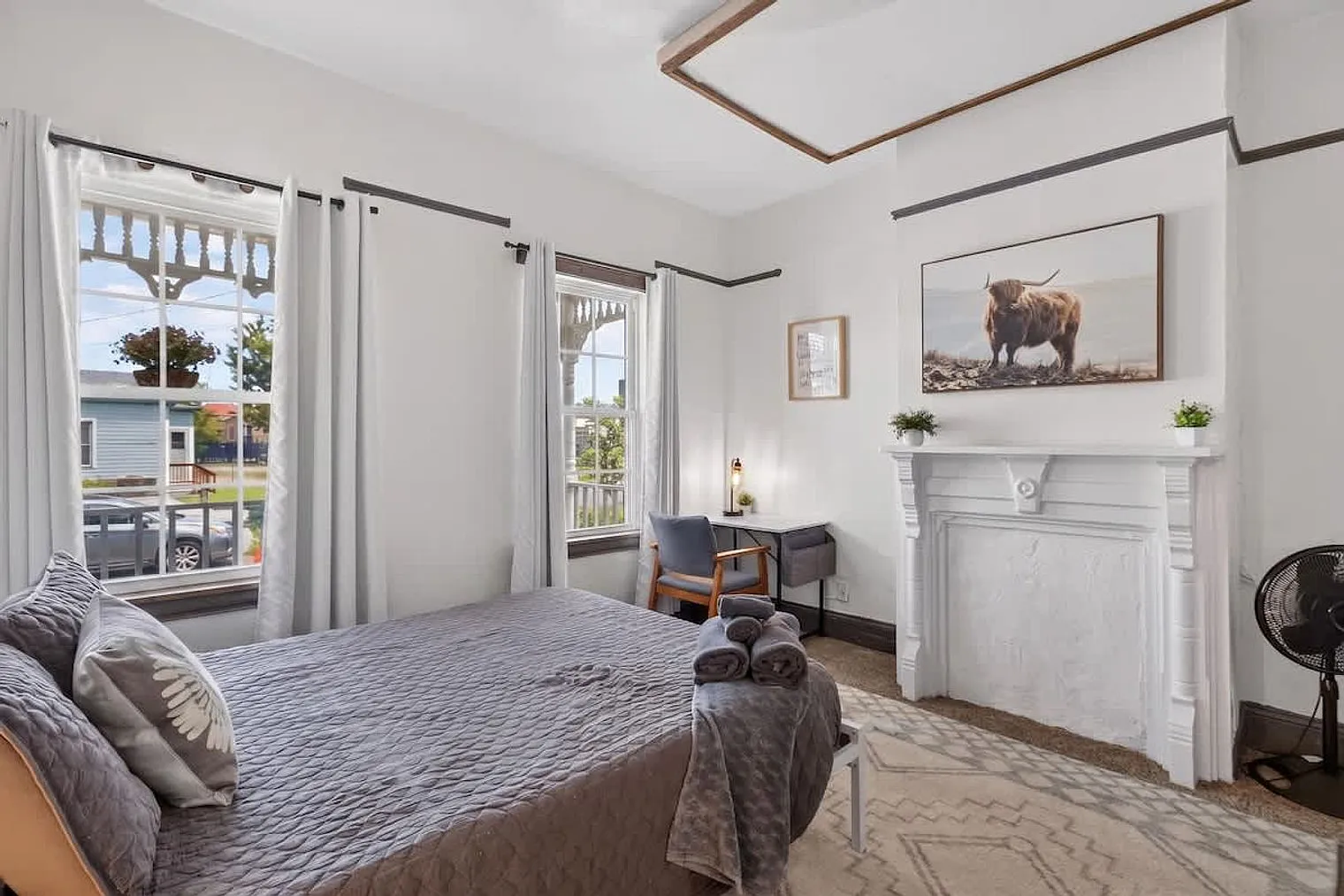 2 bed, 1.0 bath, $3,192 — Photo 4