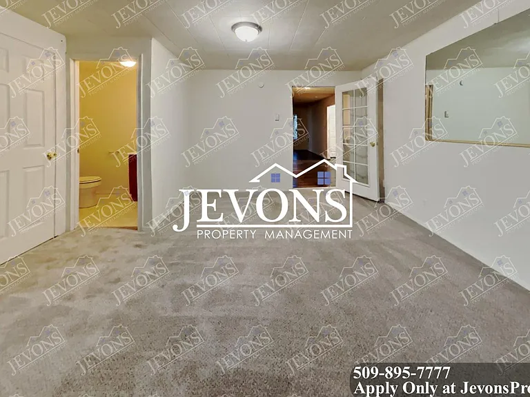 3571 E B St — Photo 34