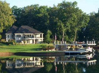 15752 N Bluebird Dr, Effingham, IL 62401