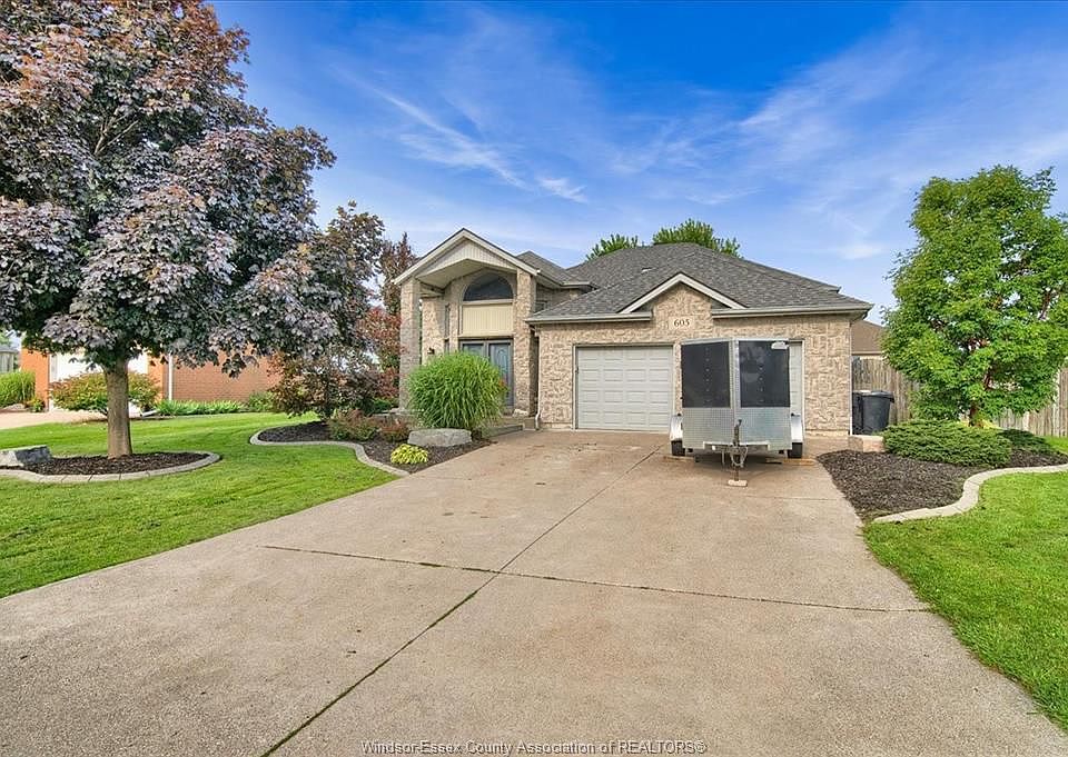 1st image of 605 Woodridge Dr