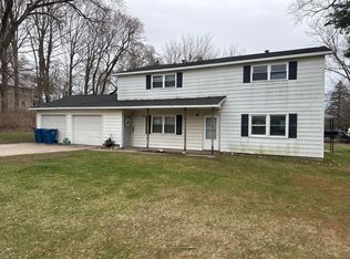 3412 John St, Ravenna, MI 49451