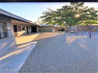 3811 Royal Crest St, Las Vegas, NV, 89119