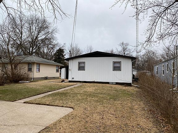 4th image of 266 Clardelle Ave