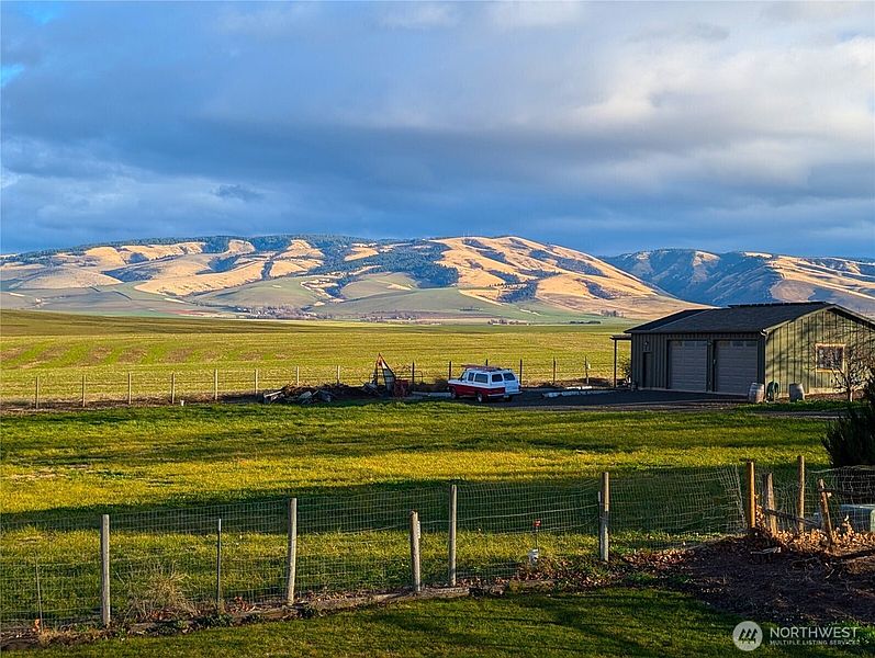 2nd image of 1224 Rooster Road