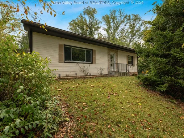 830 Sweet Acres Dr, Saint Albans, WV 25177