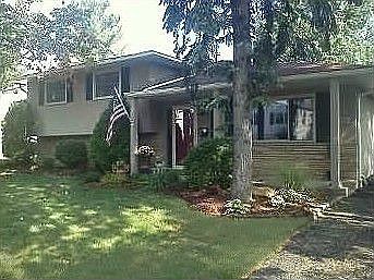 2nd image of 6974 Carrousel Dr S