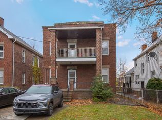 860 Whitcomb Rd, Cleveland, OH 44110