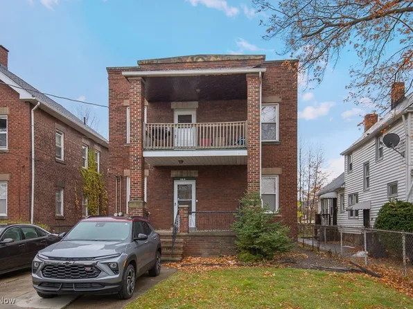 860 Whitcomb Rd, Cleveland, OH 44110