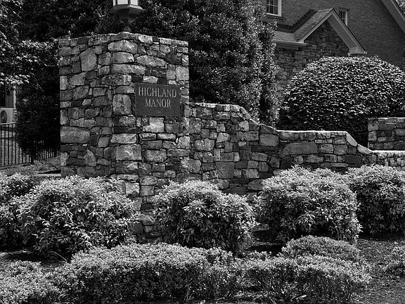 3rd image of 464 Highland Dr