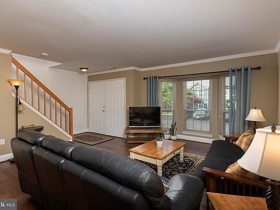 4th image of 4 Leeward Ct