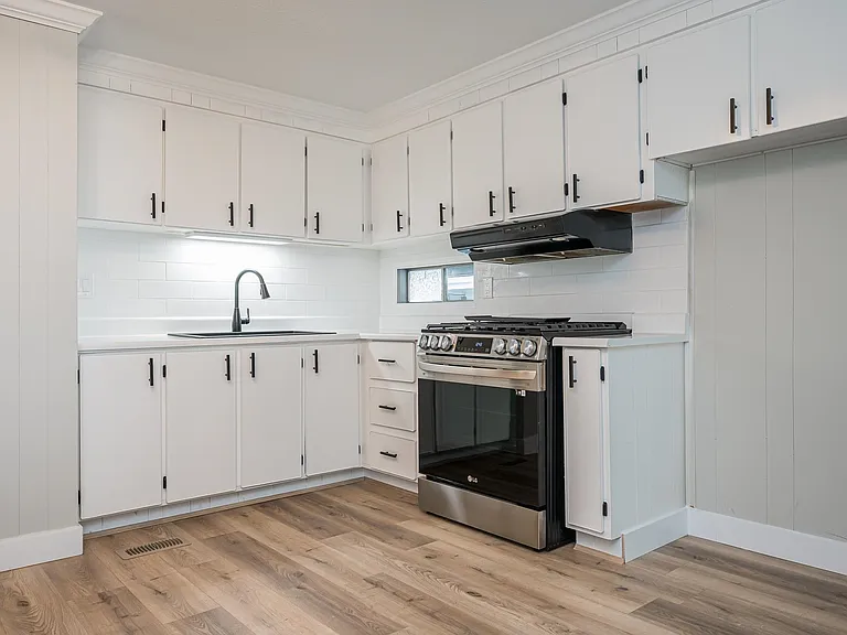 24330 Fraser Hwy #61 — Photo 14
