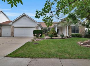 7329 Macleod Ln, Dardenne Prairie, MO 63368