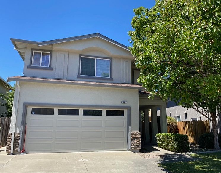 1st image of 734 Chateau Cir