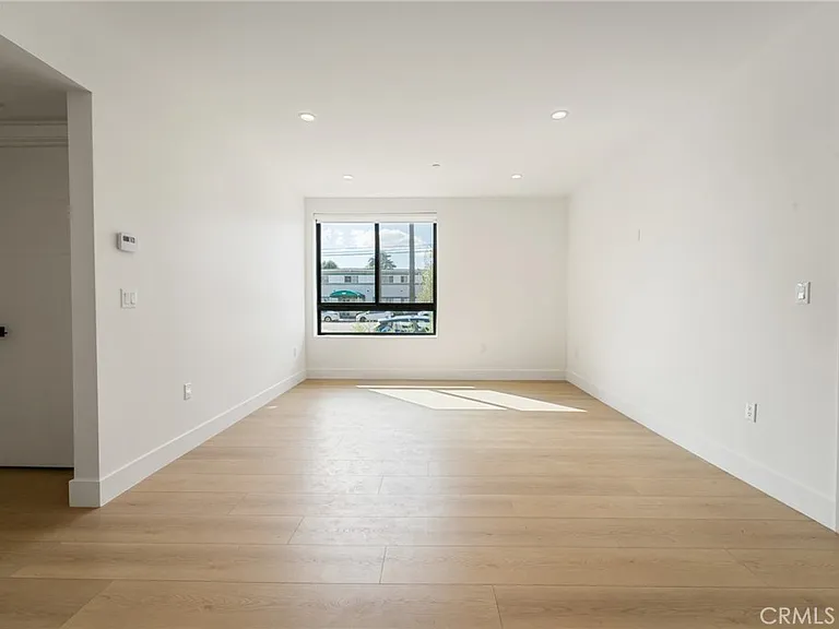 7510 Sepulveda Blvd #101 — Photo 12