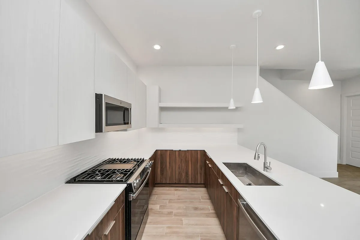 Building Photo - 13104 Moncloa Dr