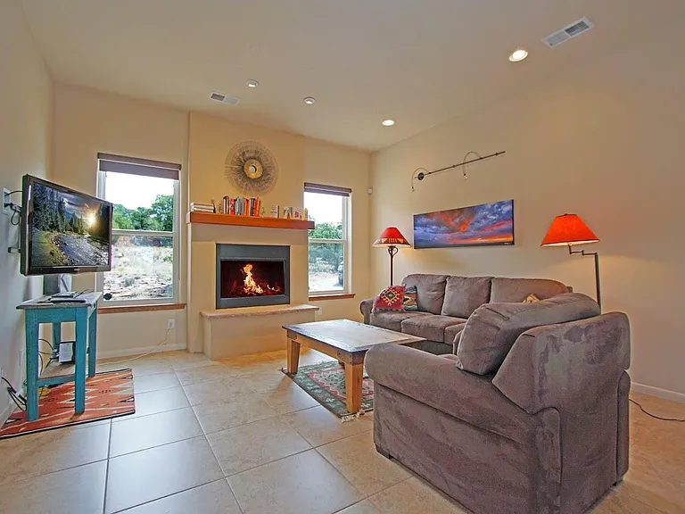 104 Paseo Vis — Photo 3