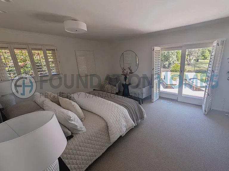 136 Peacock Dr — Photo 11