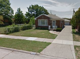 18544 Holland Ave, Eastpointe, MI 48021