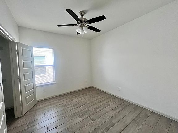 5th image of 1301 Shavano St #1