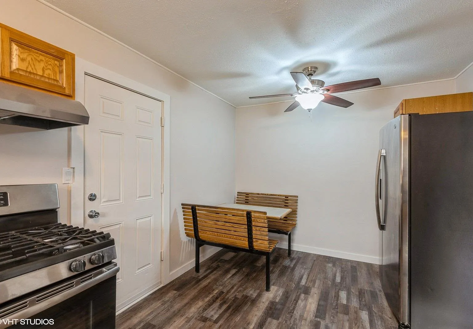 3 bed, 1.5 bath, 1100 sqft, $1,790 — Photo 3