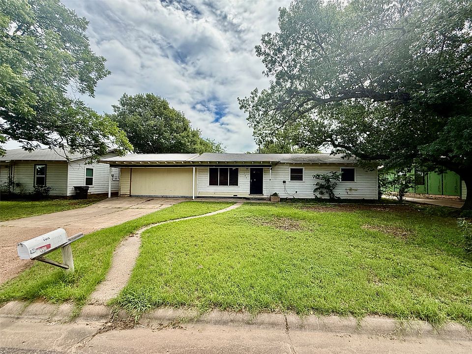 1st image of 105 Ragland St