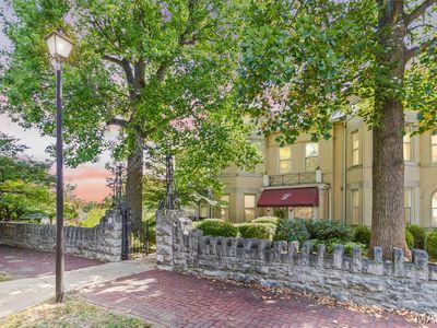 417 Prospect St APT X, Alton, IL, 62002
