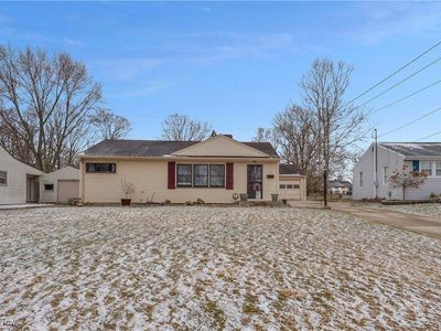 2702 Brunswick Rd, Youngstown, OH, 44511
