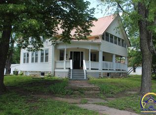 301 N Cedar St, Overbrook, KS 66524