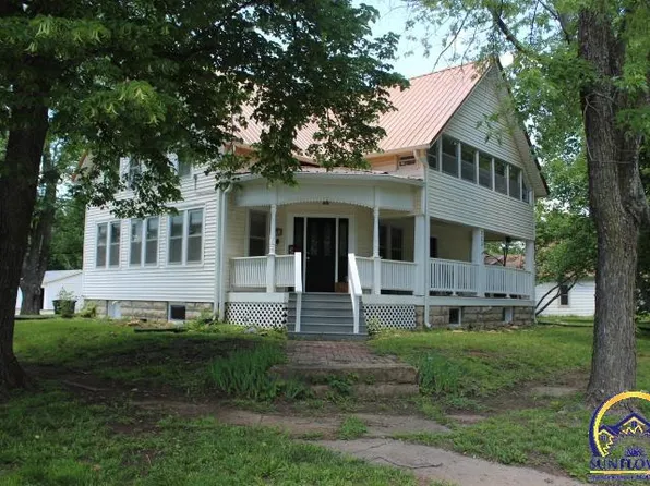 301 N Cedar St, Overbrook, KS 66524