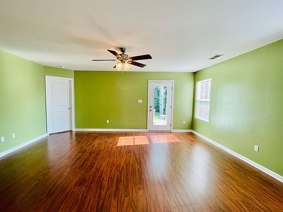 4th image of 2029 Drummond Dr