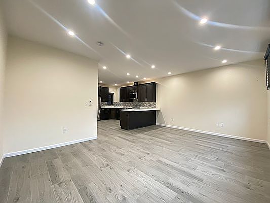 3rd image of 25-73 Steinway St #3
