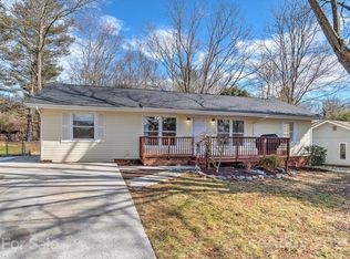5 Glen Meadows Rd, Arden, NC 28704