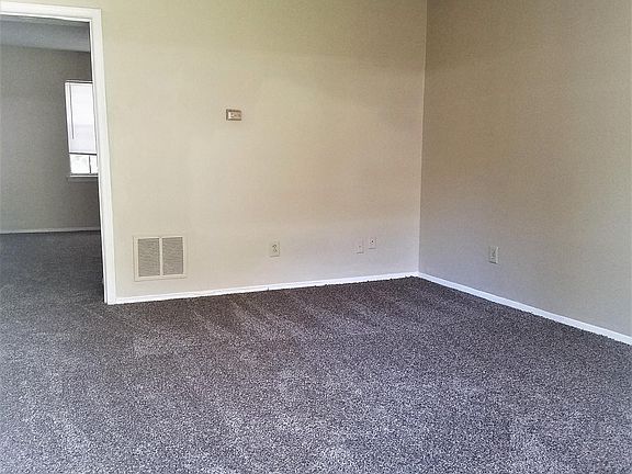 5th image of 3636 Spottswood Ave APT 9