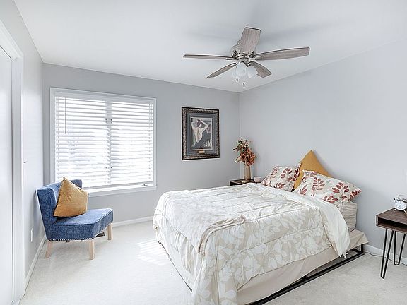 5th image of 9838 W Dubon St