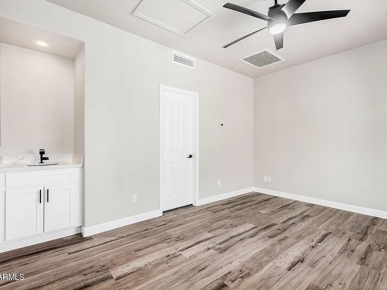 9310 E Crystal Dr — Photo 20