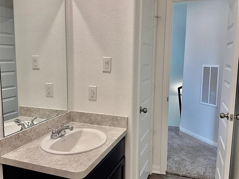 730 Tejas Village Pkwy — Photo 16