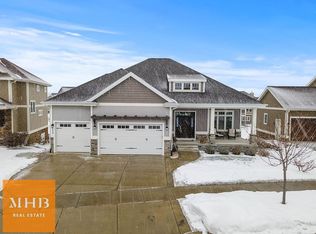 2410 Genevieve Way, Waunakee, WI 53597