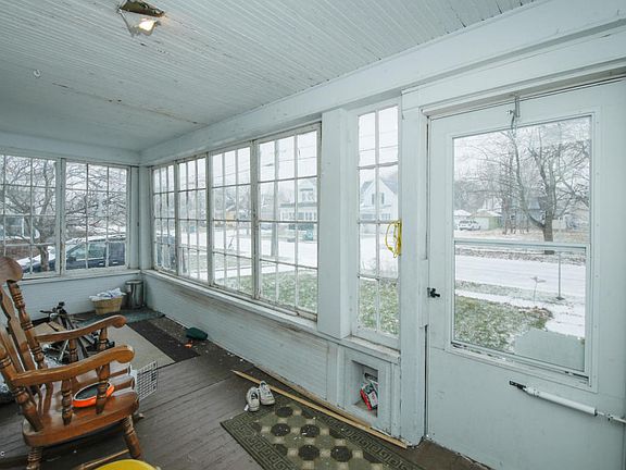 3rd image of 95 Lathrop Ave