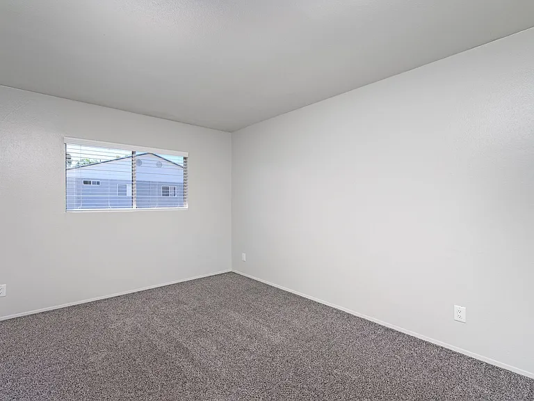 Shadow Glen Apartments IMMEDIATE MOVE INS — Photo 20