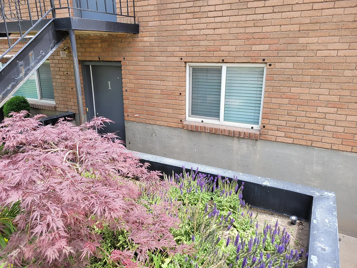 Building Photo - 785 S 100th St E #1
