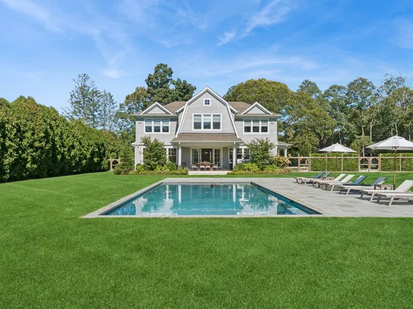 165 Oneck Ln, Westhampton Beach, NY 11978